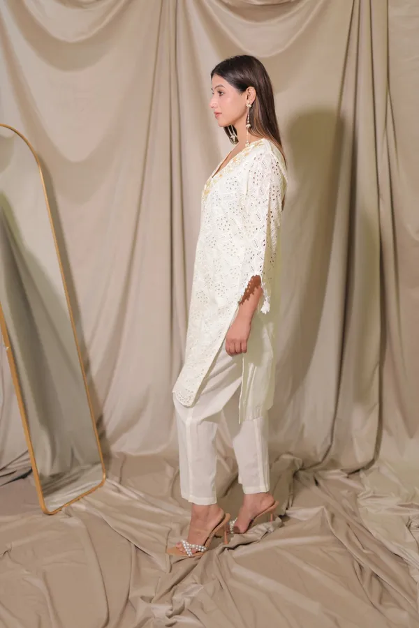 Kamya_Festive_Co_Ord_Set_Cotton_Schiffli